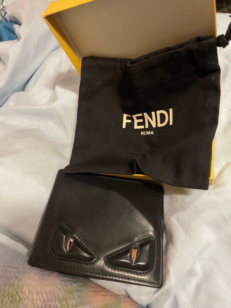 Fendi 二つ折り財布 黒 レザー モンスターアイデザイン