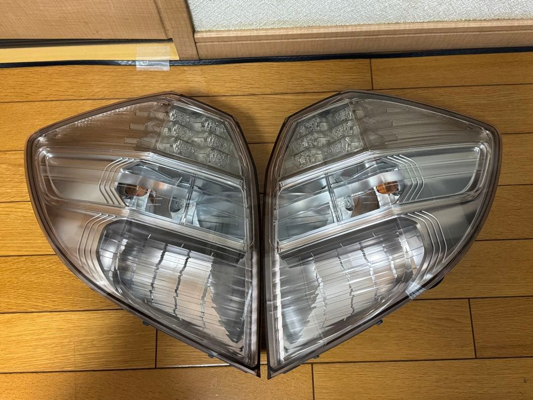 FIT GE8 後期テールランプ 左右セット