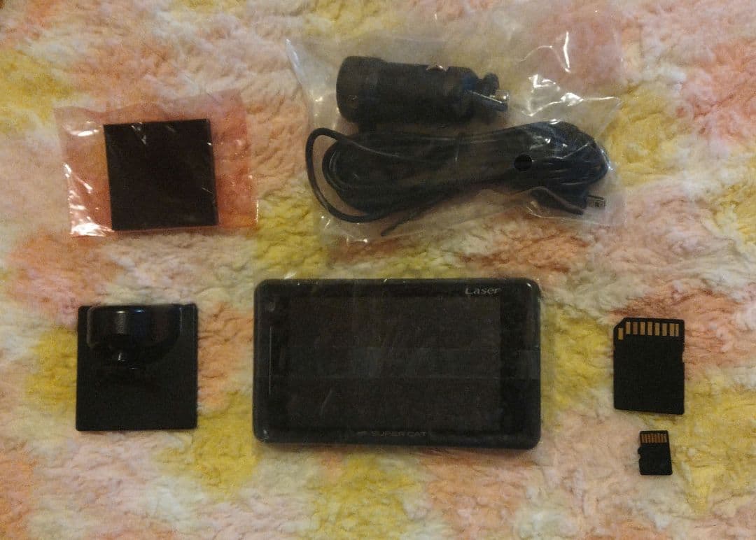 美品 レーザー探知機 3.6インチ ユピテル supercat GS303L