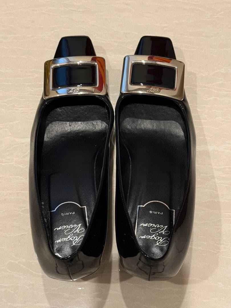 ロジェヴィヴィエ　ベルヴィヴィエ　エナメルレザー ブラック シューズ 37.5