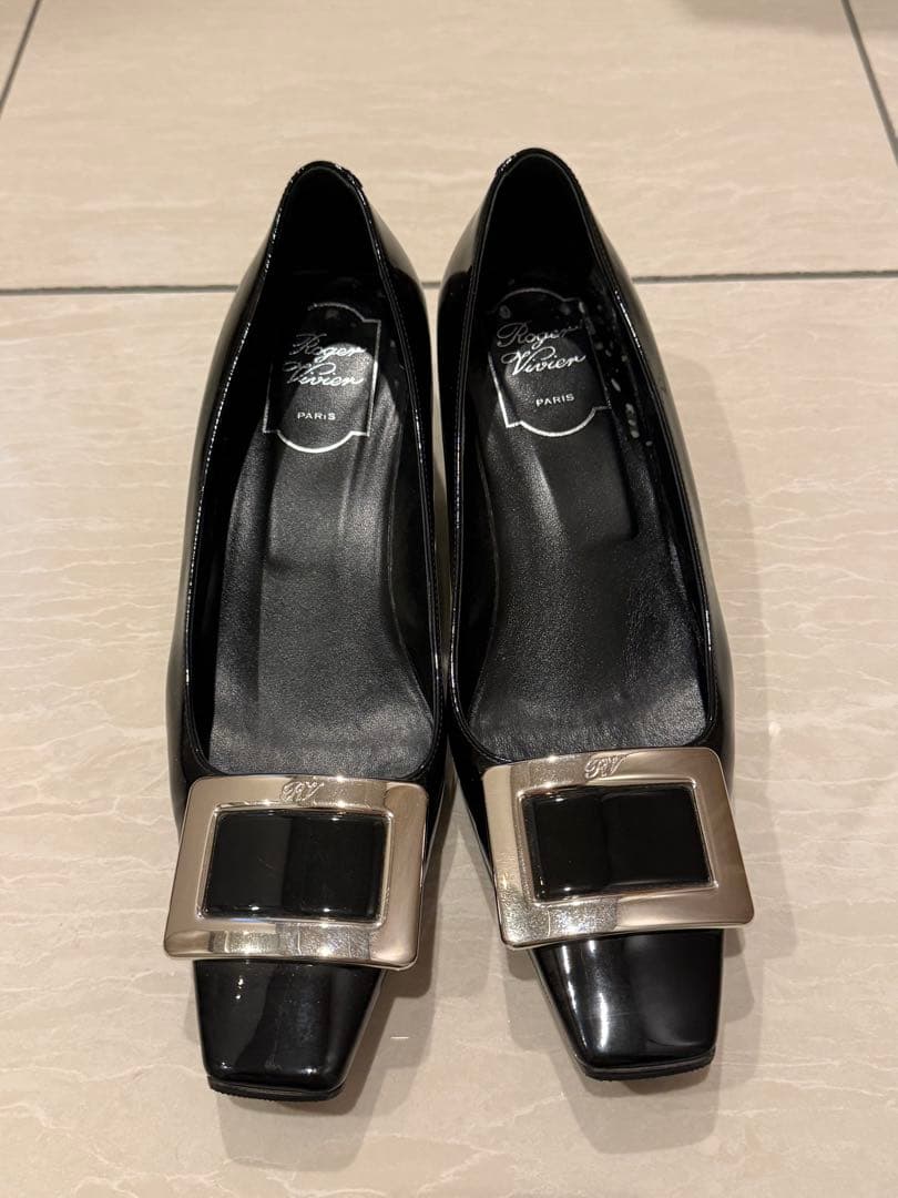 ロジェヴィヴィエ　ベルヴィヴィエ　エナメルレザー ブラック シューズ 37.5