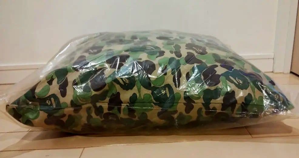 激レア 98年 A BATHING APE 猿迷彩 クッション 未使用 エイプ