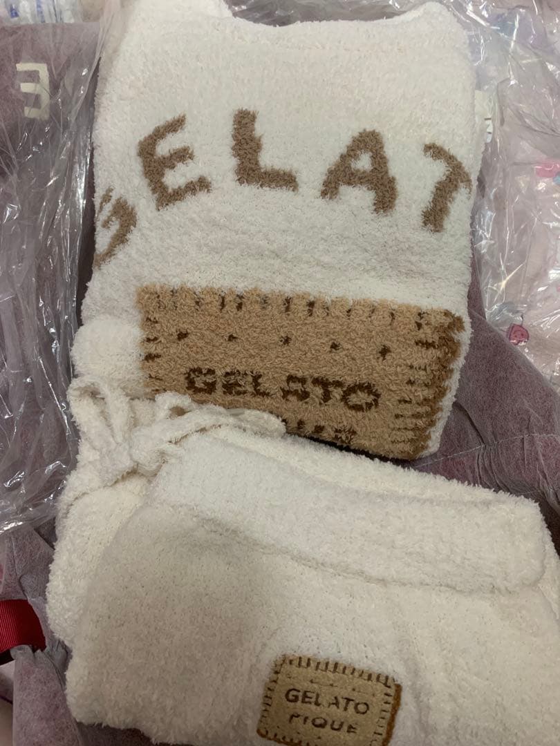 正規品【新品タグ付き】 ジェラートピケ パウダー ビスケット上下セット クリーム