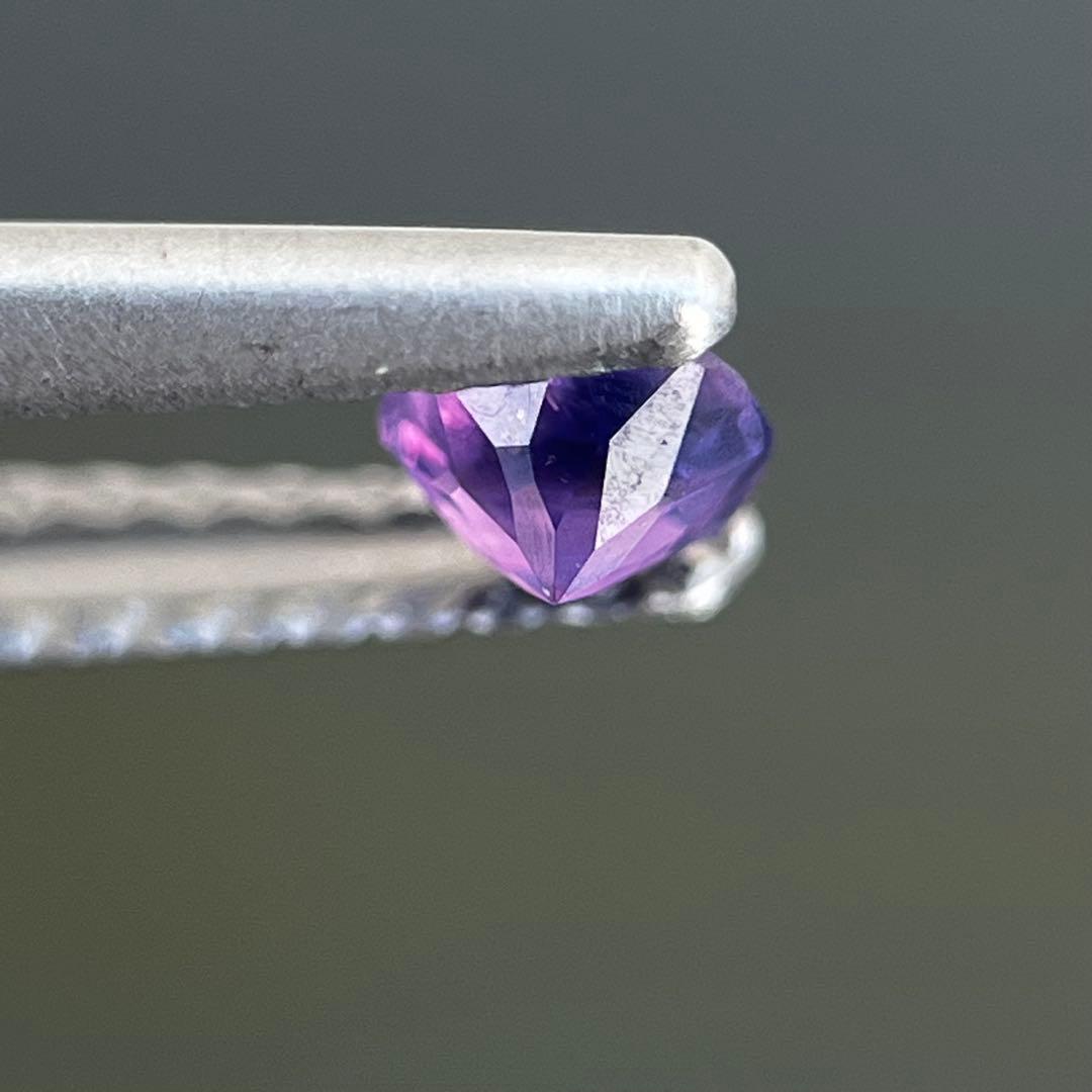 スリランカ産非加熱天然バイカラーサファイアルース