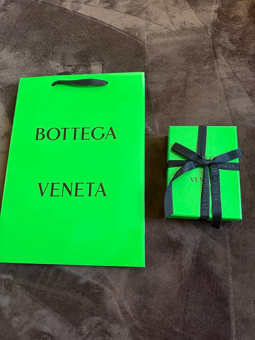 BOTTEGA VENETA ブラック 2つ折り財布 未使用