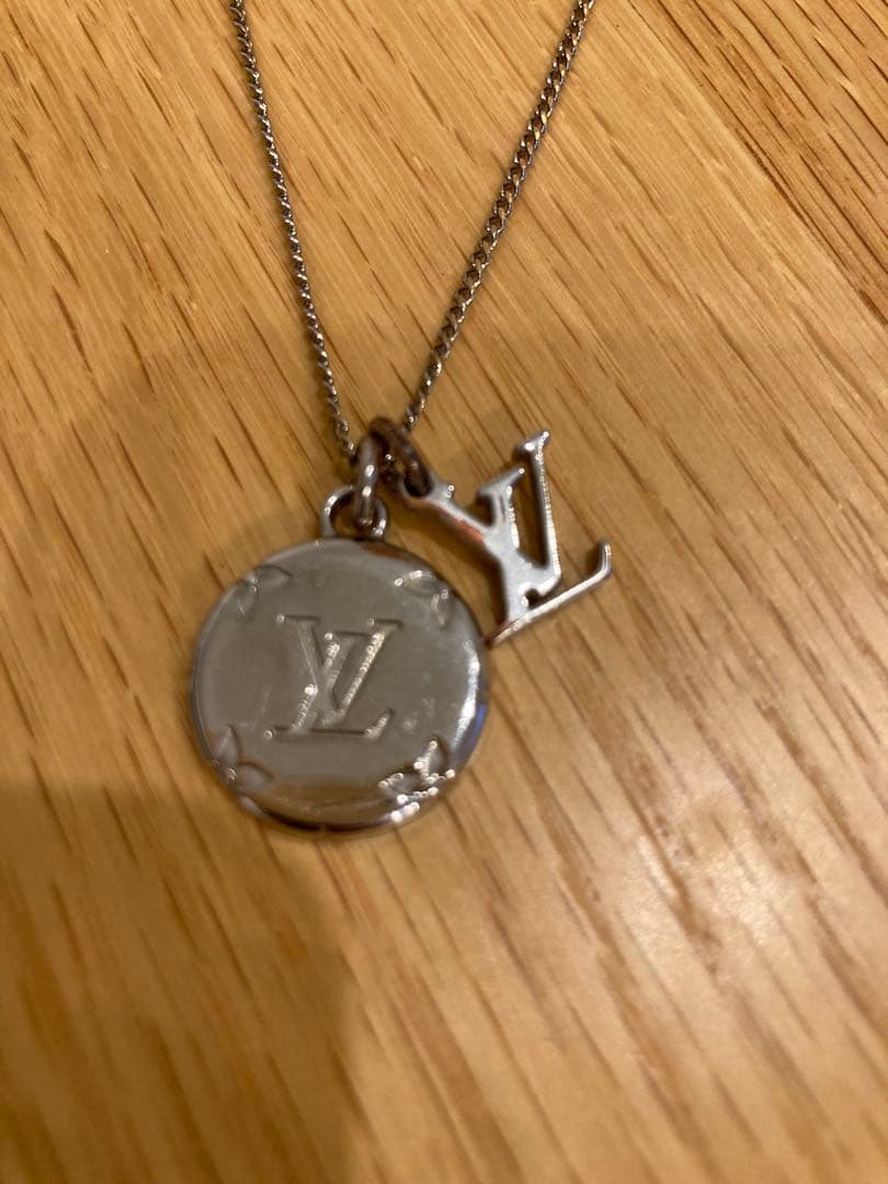 Louis Vuitton ロゴチャーム ネックレス モノグラム M62485