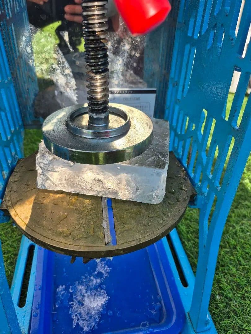 ☆希少☆かき氷機 業務用手動式ブロックアイススライサー PRO-B130M　青色