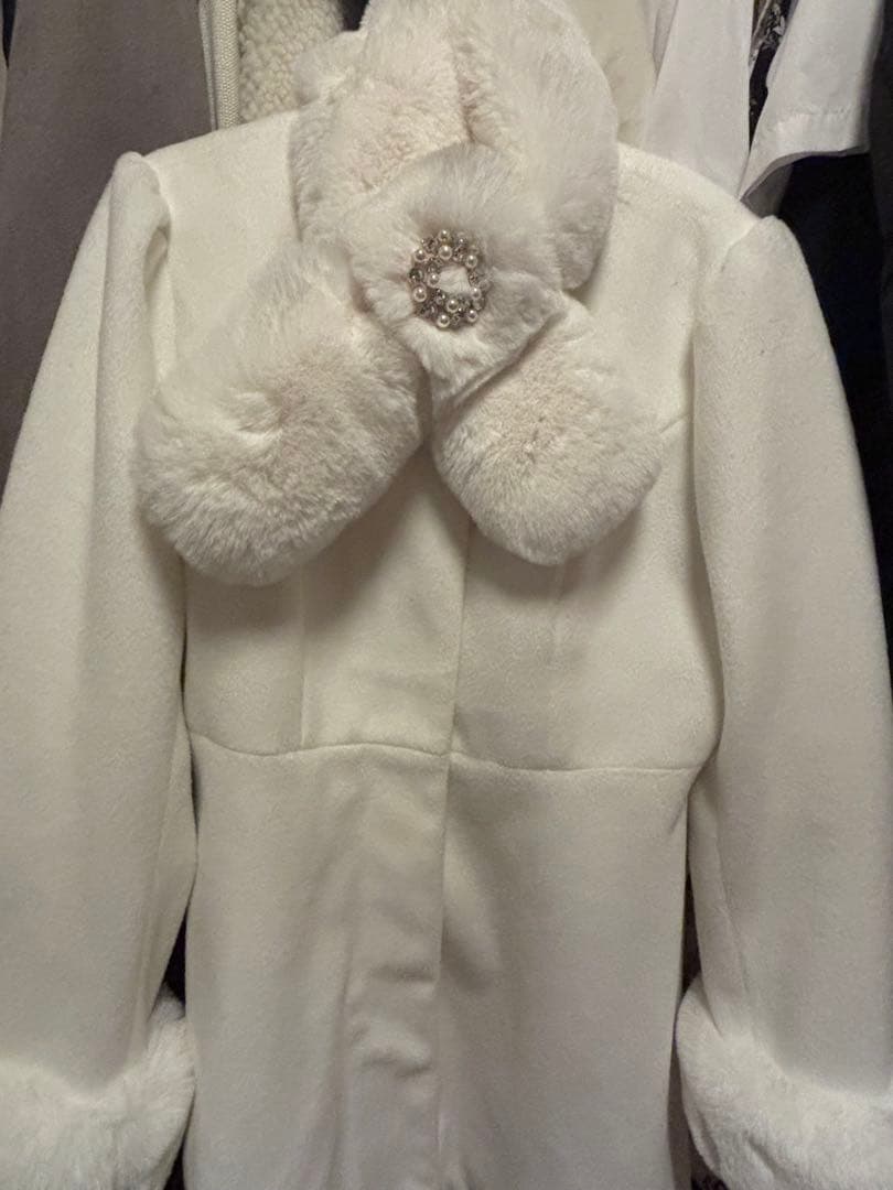 evelynビジューコート Mサイズ