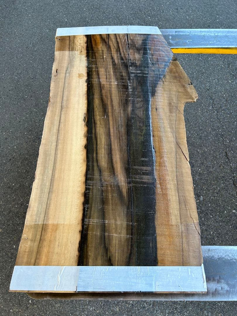 [即購入OK] 黒柿(くろがき)耳付き一枚板　黒縞　杢　DIY 素材　完全乾燥材
