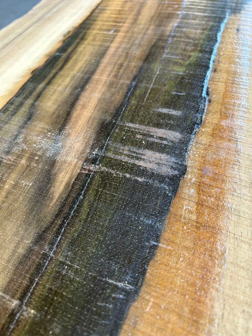 [即購入OK] 黒柿(くろがき)耳付き一枚板　黒縞　杢　DIY 素材　完全乾燥材