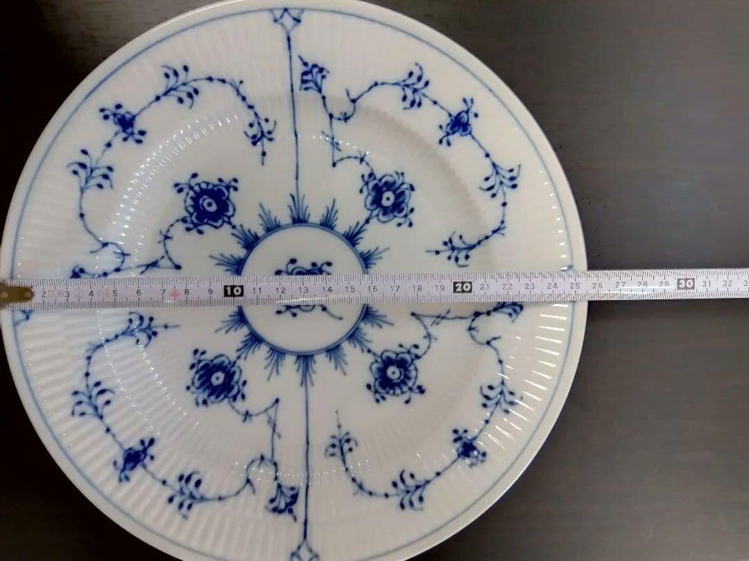 ロイヤルコペンハーゲンブルーフルーテッド皿