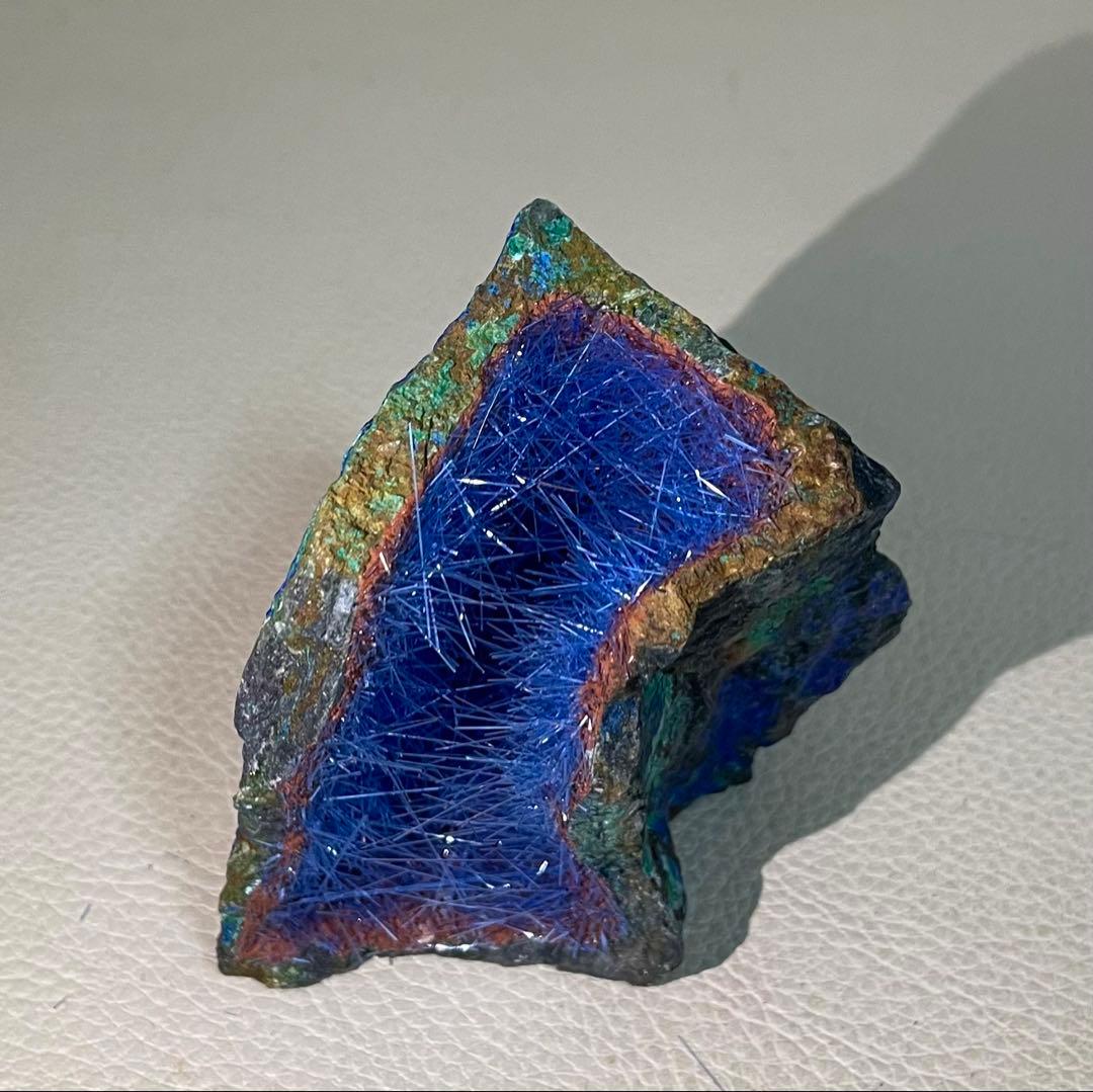 タイタニウムのドーム 天然石ジオード ラッキー 幸運 魔除 お守 パワーストーン