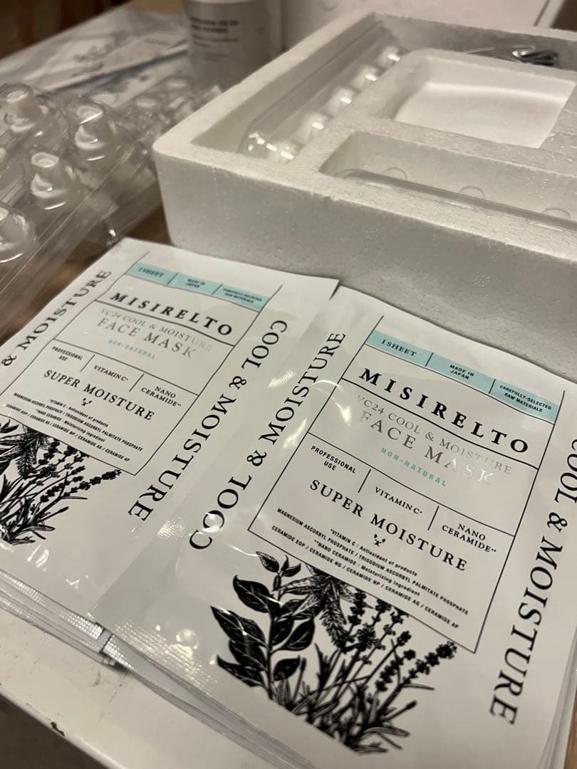 【希少出品】 MISIRELTO ホワイトニングスポットセラム 付属品たくさん