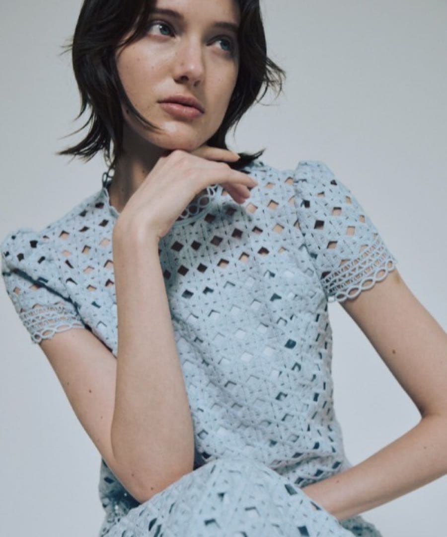 【美品】ツイストレースブラウス サックスブルー 36 セルフォード