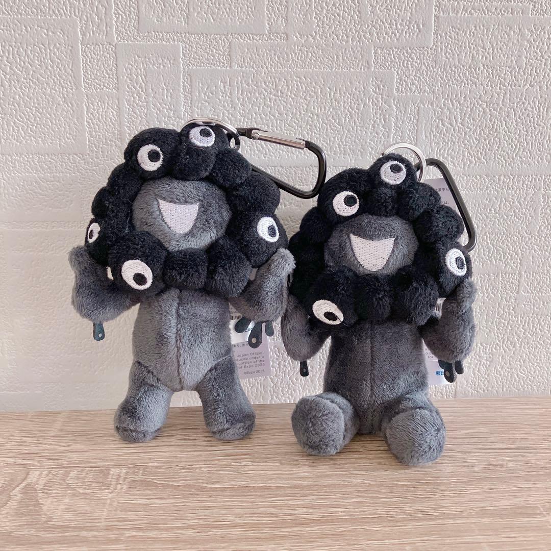 万博　ミャクミャク　黒　ストラップ　カラビナ付　立ちと座りセット