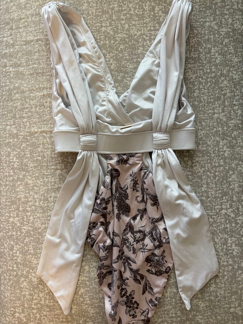 eimy istoire カッティングドレープワンピース 水着