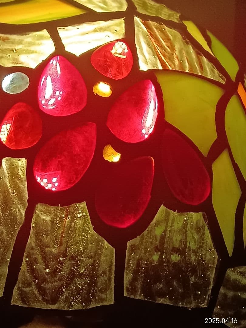 ケマ・クール ティファニースタイルのテーブルランプ LED