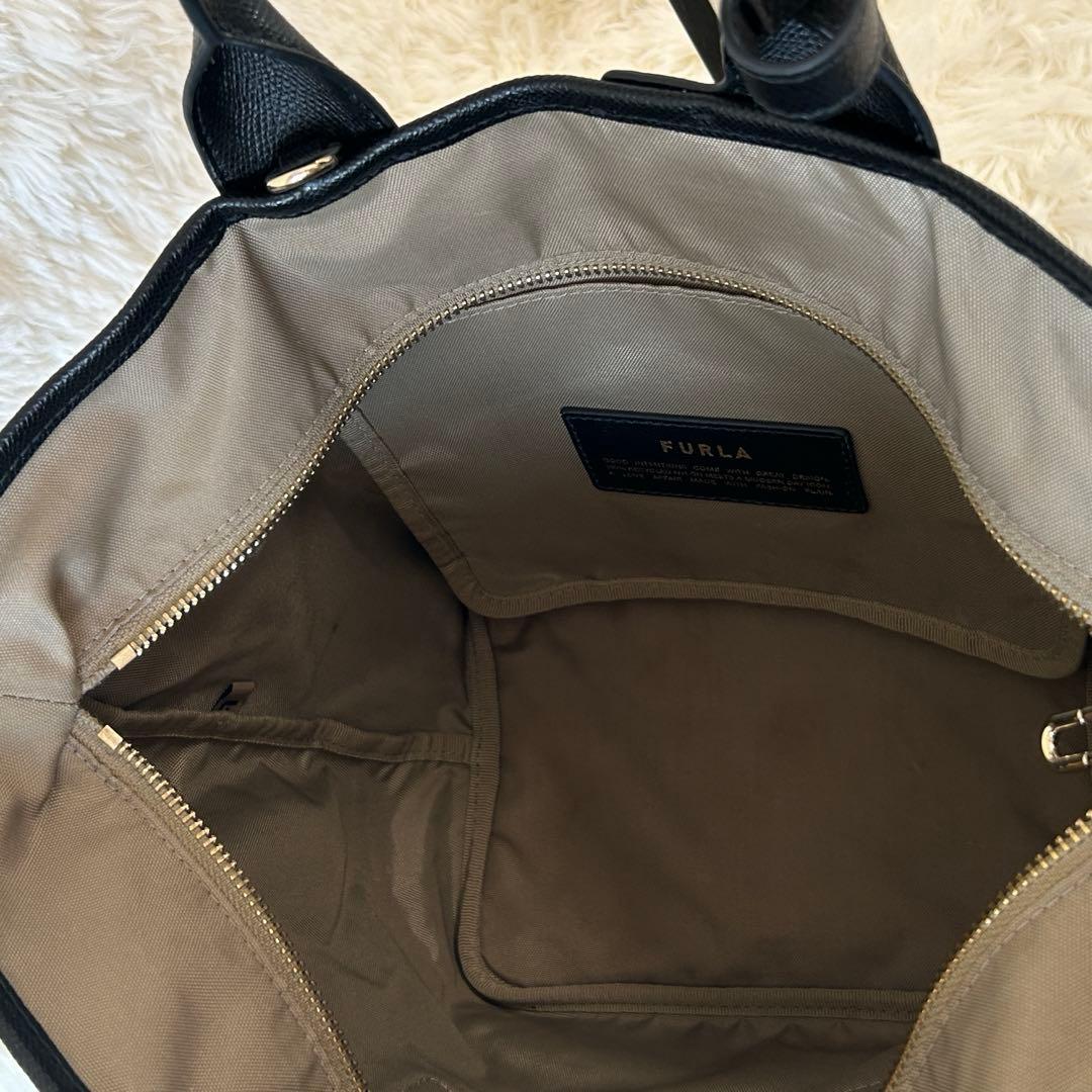 FURLA PIUMA フルラ　ピューマ　ショルダー　M ナイロンバッグ　黒