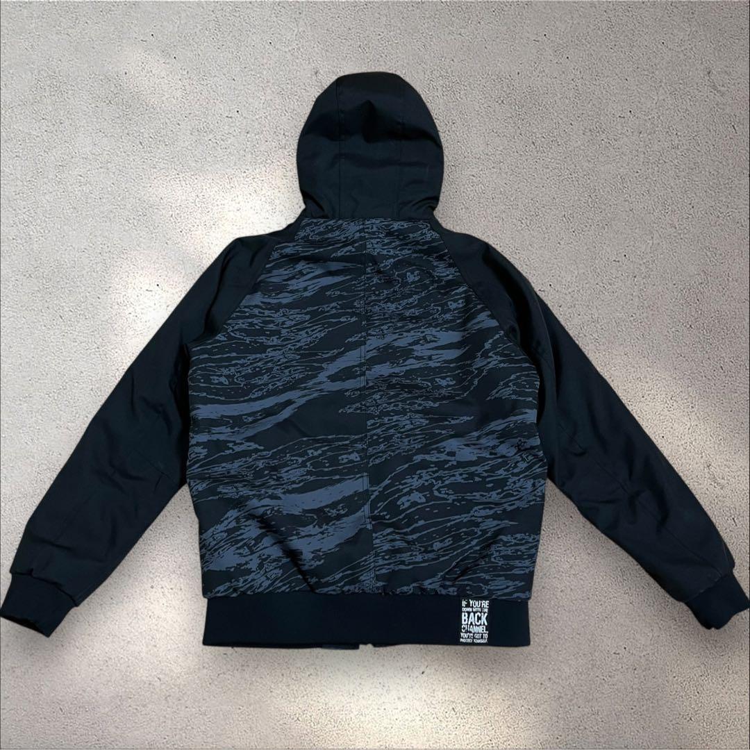 Back Channel コーデュラジャケット　フーディー カモフラ　刺繍　中綿
