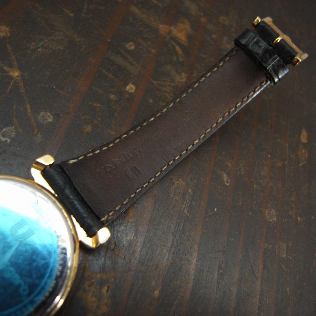 ungaro paris ウンガロ スイス製 クォーツ 腕時計 黒金