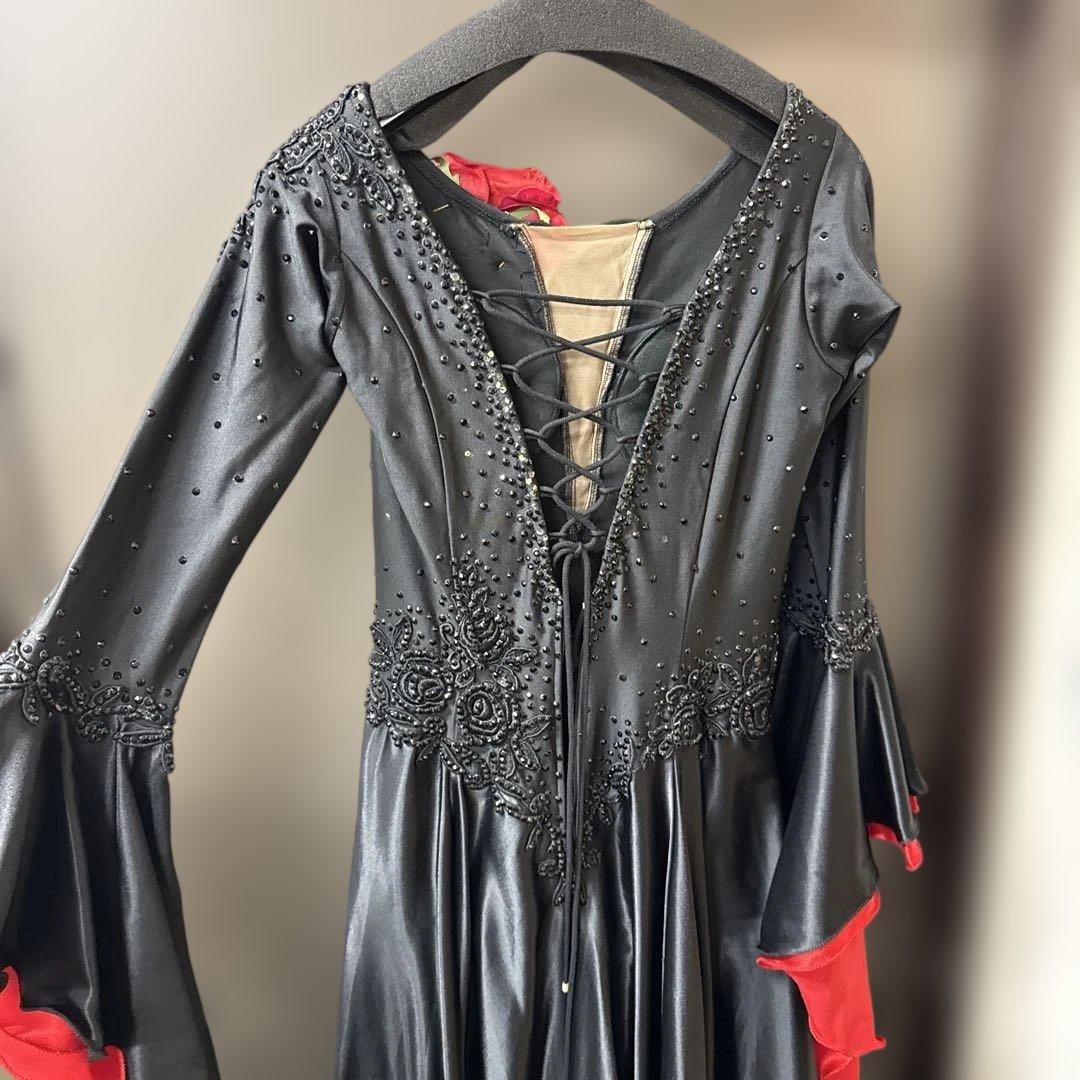 【サイズ不明】社交ダンス　ドレス　黒×赤