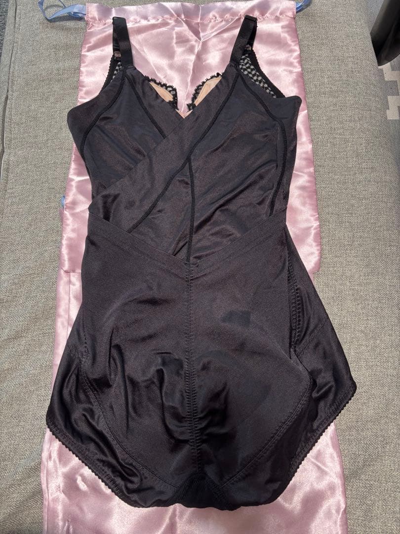 マルコ　新品D65カリーユ　ボディスーツ ヒップアップ　引き締め　美尻　くびれ