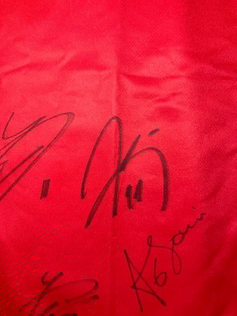 ツエーゲン金沢2025年シーズン在籍主要選手サイン入りコンフィットTシャツ