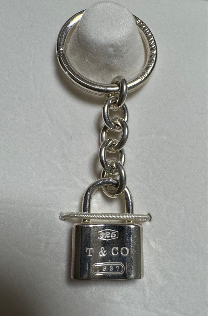 Tiffany & Co. ロック型キーホルダー