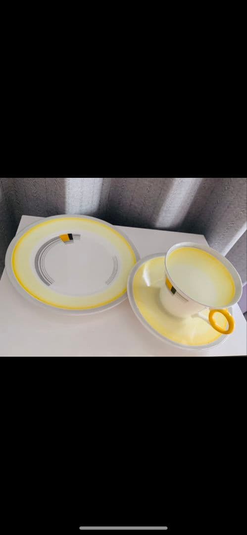 イエローとホワイトの食器セット【アンティーク】