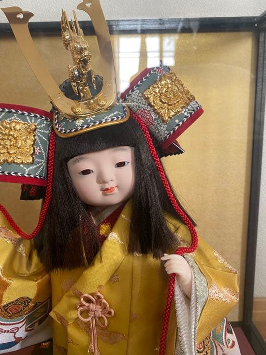 五月人形ガラスケース入り 勝兜