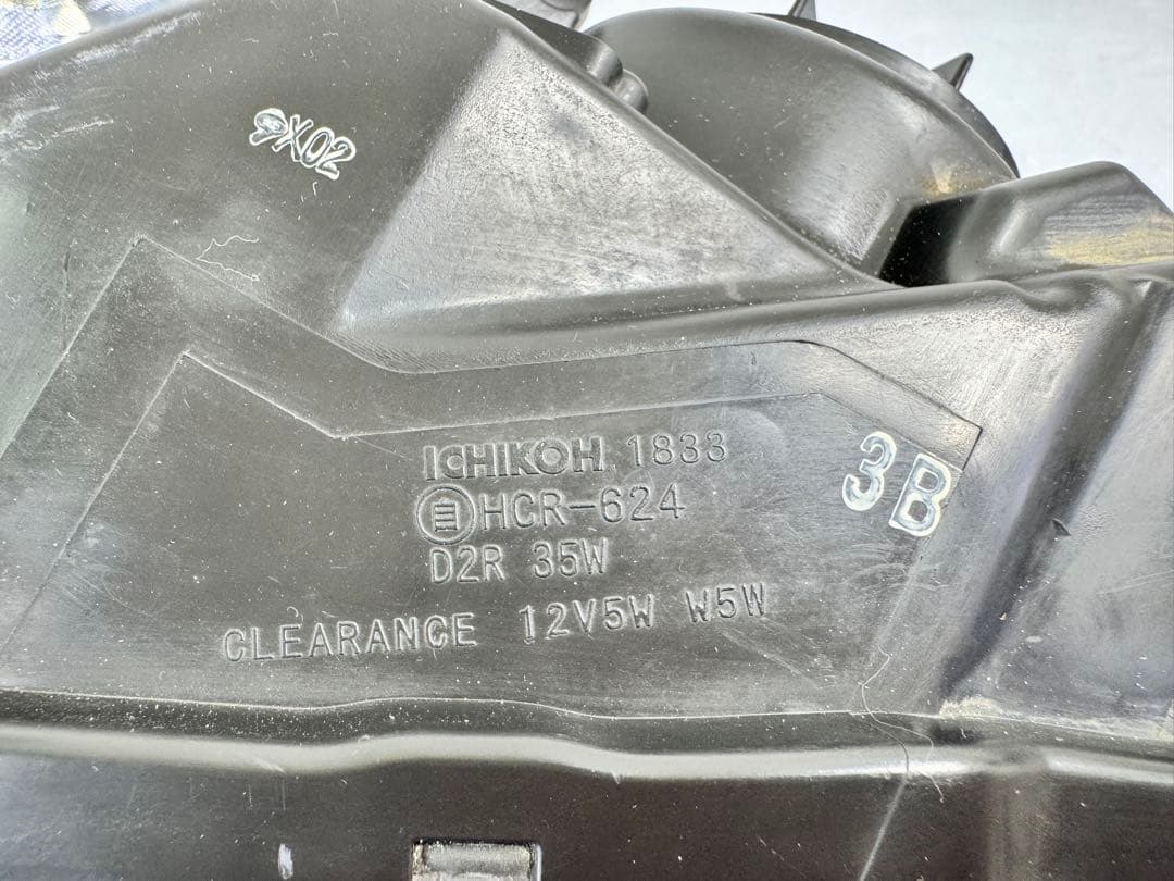 エクシーガ YA9 YA4 YA5 YAM前期 純正 HID ヘッドライト 左右