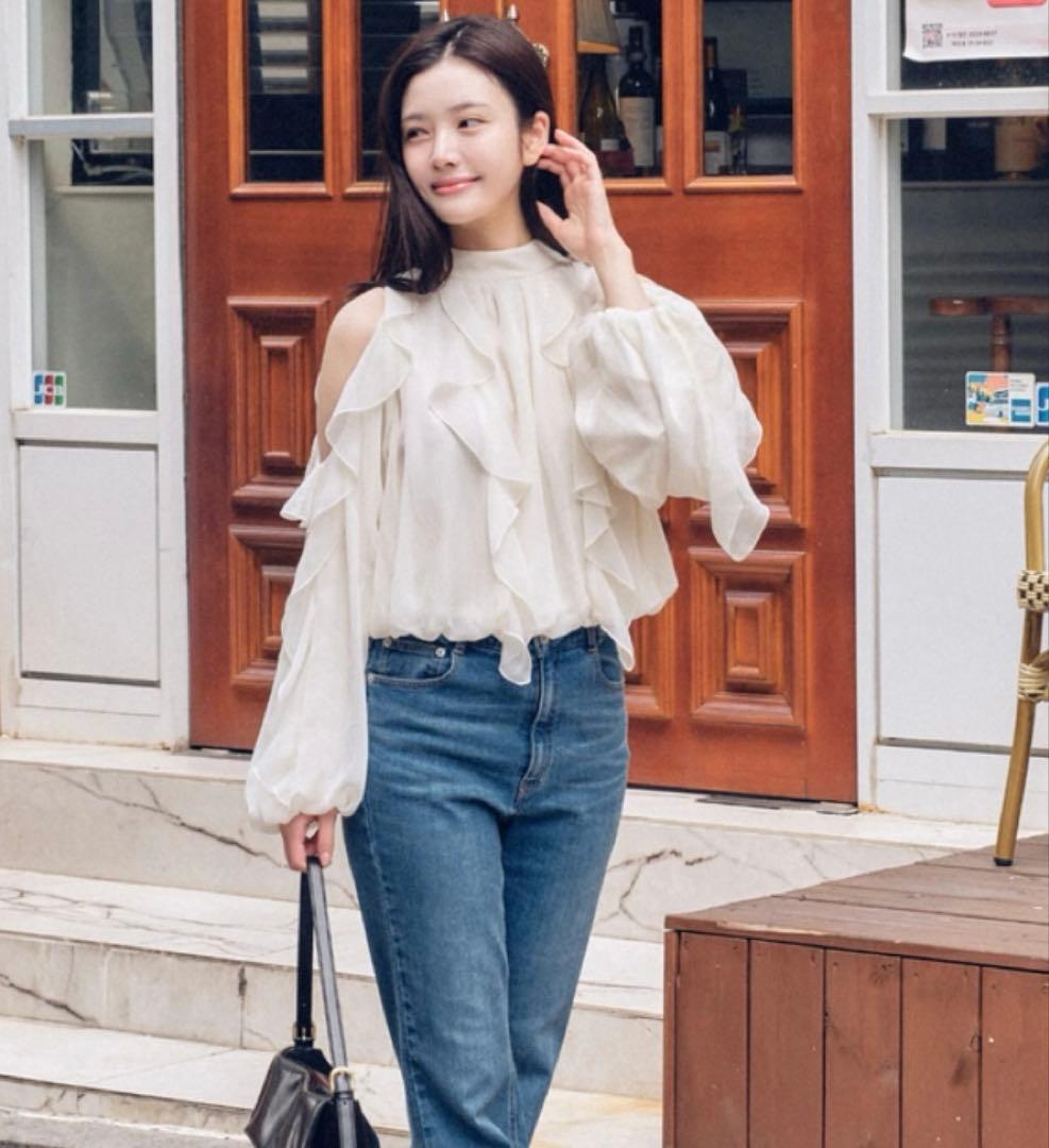 【完売品最終値下げ】Rirandtureオフショルダーフリルブラウス