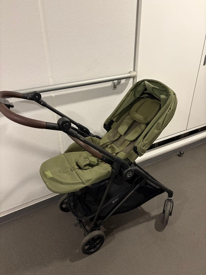 2024年cybex メリオカーボン　モスグリーン