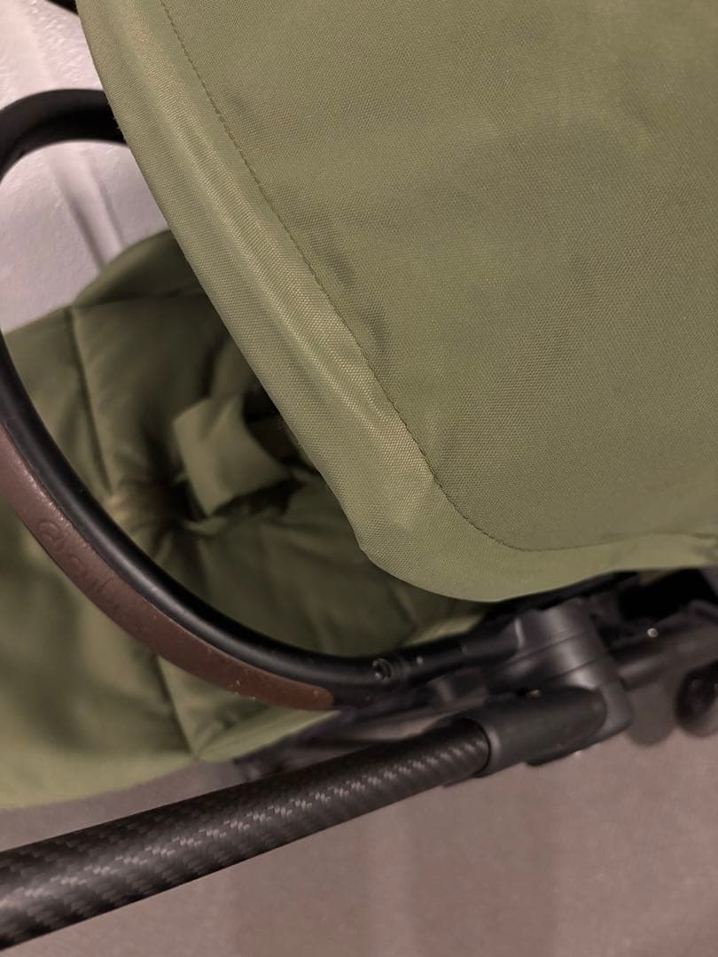 2024年cybex メリオカーボン　モスグリーン