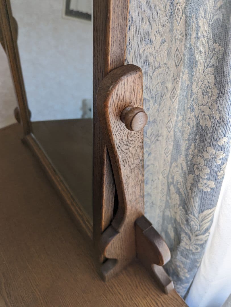 【椅子は売却済】ビンテージ　木製ドレッサー　鏡台　Dresser たのメル便