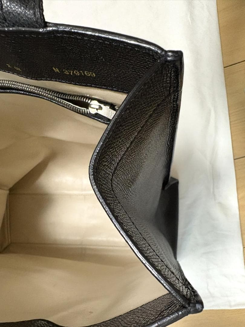 美品　Valextra トートバッグ　黒