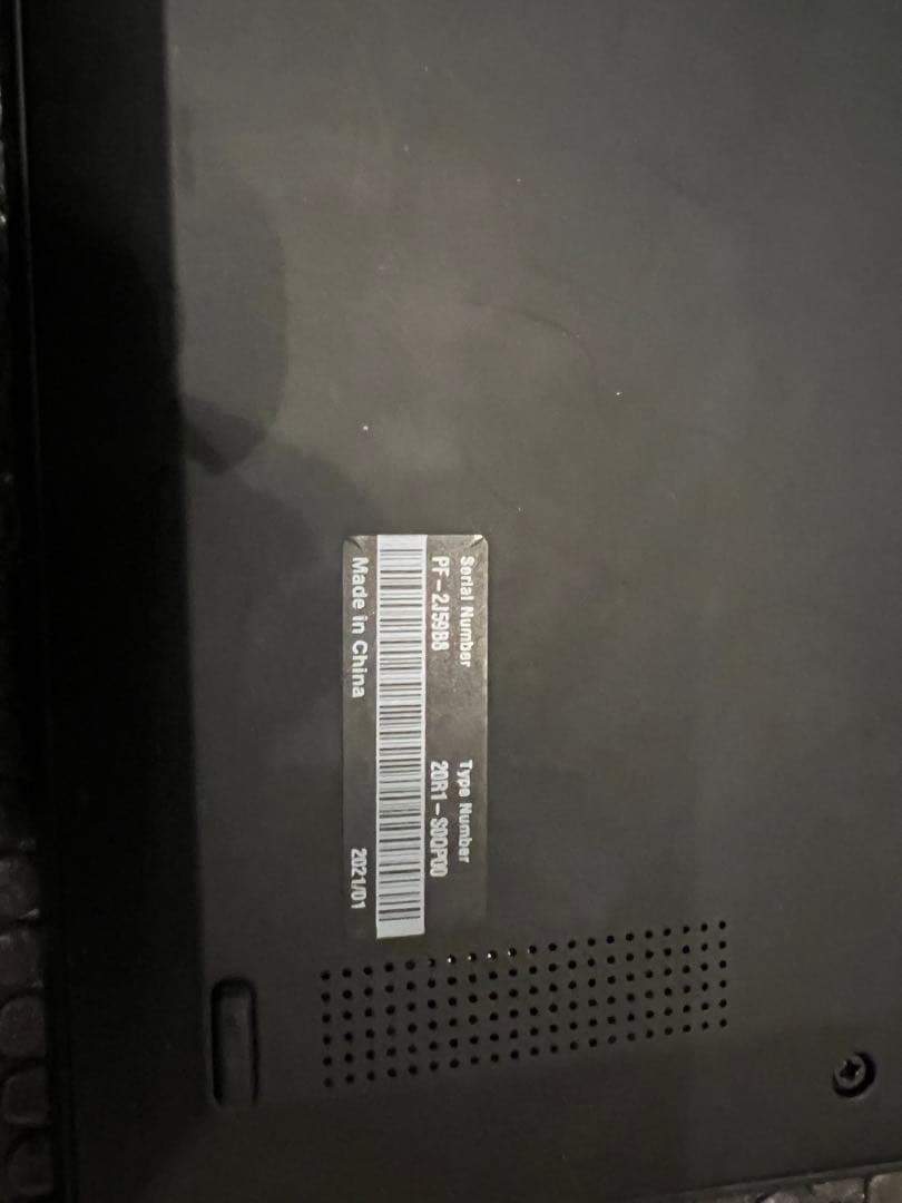 ThinkPad X1 Carbon 7世代 本体