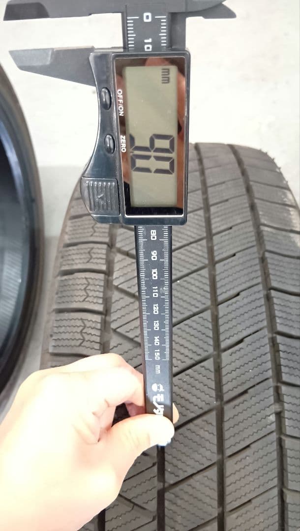 BRIDGESTONE 225/45R18 23年製　冬タイヤ　【No.②】