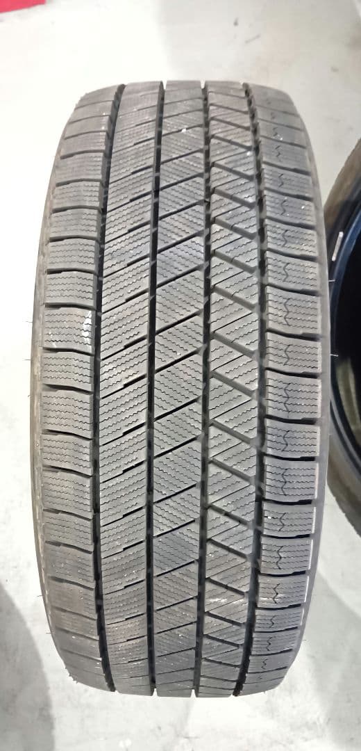 BRIDGESTONE 225/45R18 23年製　冬タイヤ　【No.②】