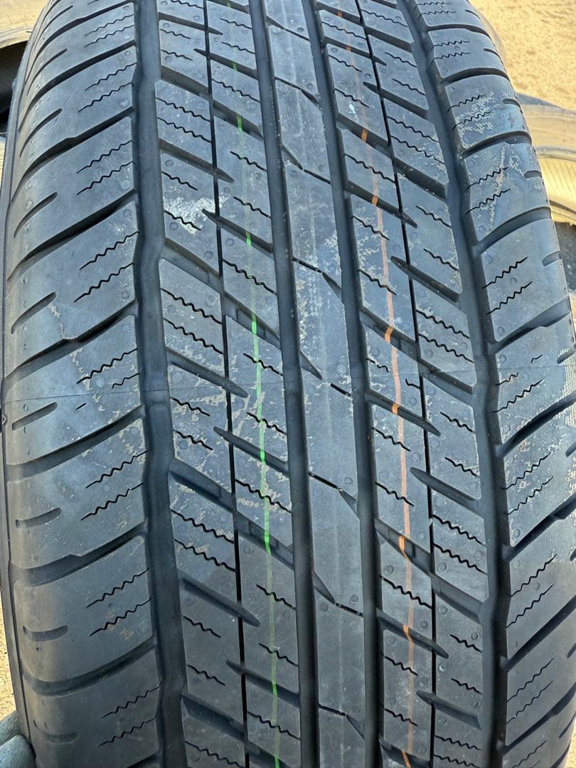 ランクル250 新車外しタイヤ ４本 DUNLOP AT23 18インチ
