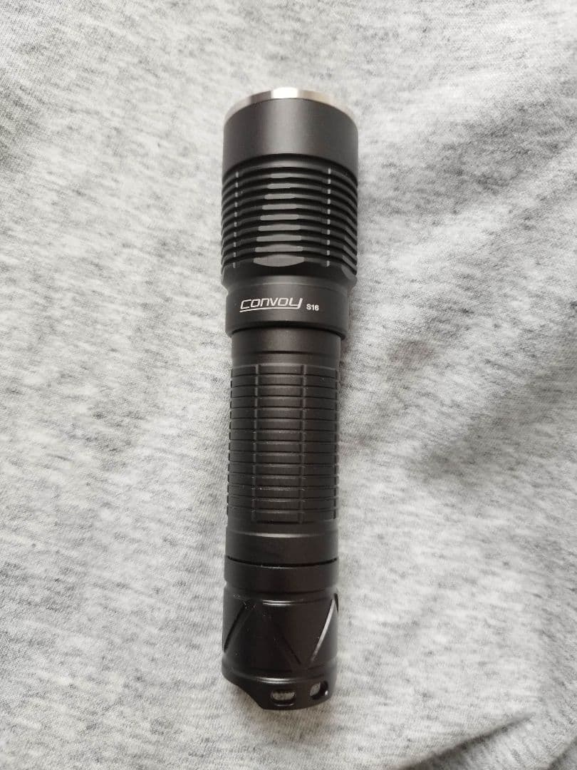 Convoy　フラッシュライト　爆光ライト　21700