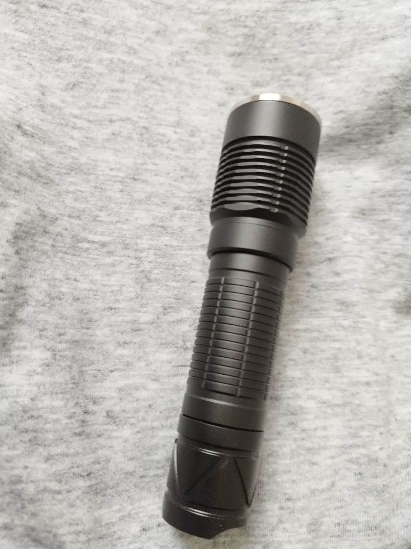 Convoy　フラッシュライト　爆光ライト　21700