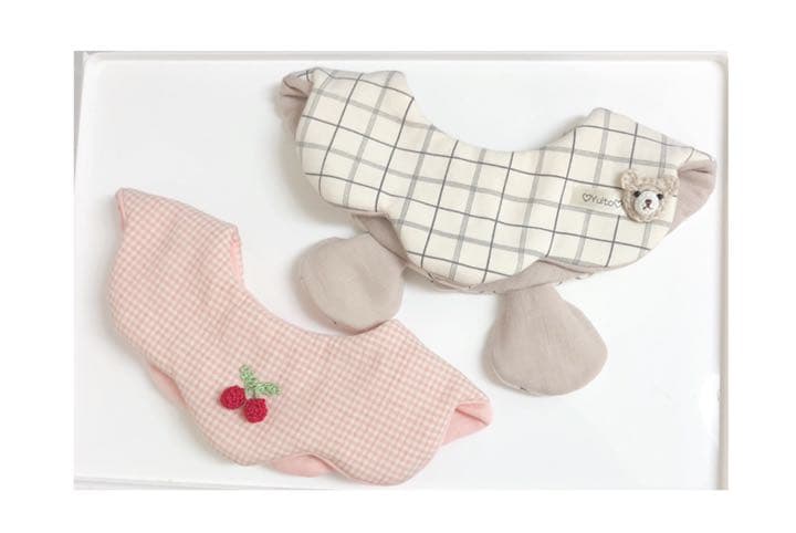 ハンドメイドスタイ　花びらスタイ　くまみみスタイ　ひまり