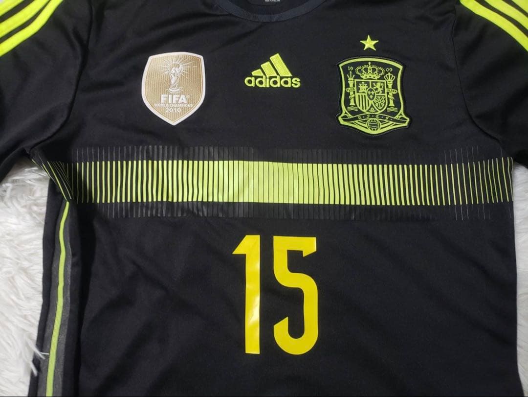 希少 正規品 スペイン代表 アウェイ 14/15 セルヒオラモス　Mサイズ