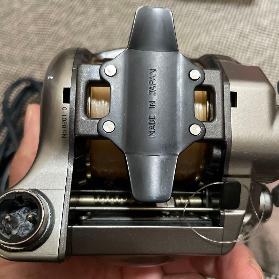 RYOBI 電動リール デジタルディスプレイ付きVS700AC