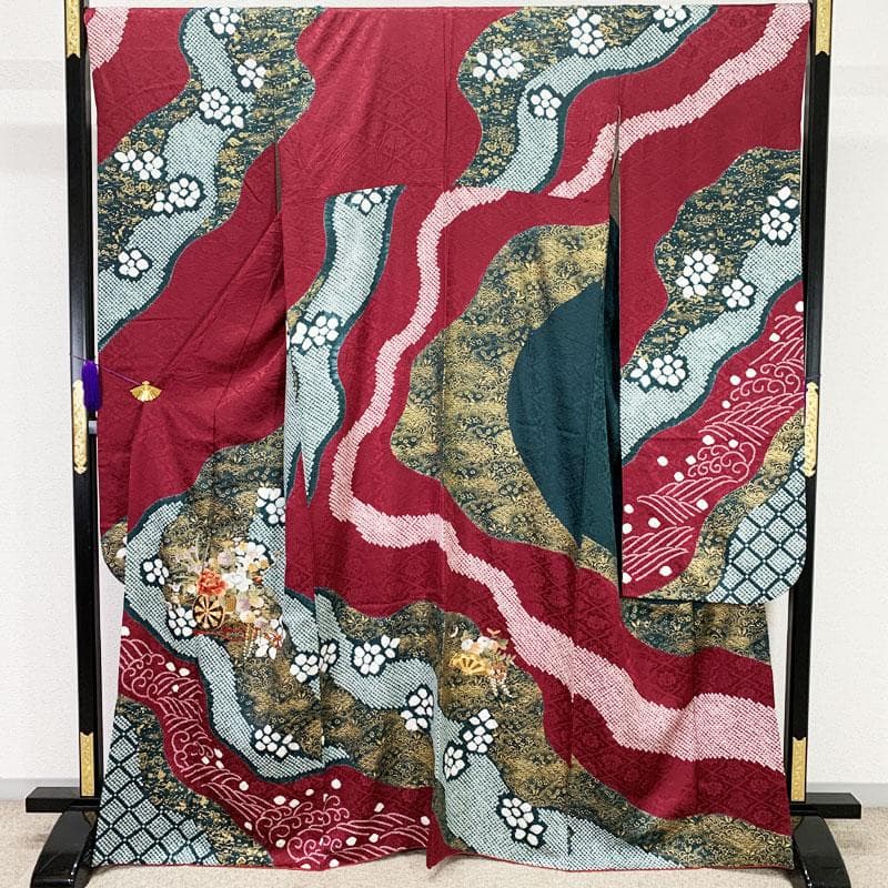 512z50☆振袖 身幅広め 古典柄 絞り染 金駒刺繍☆美品 成人式 結婚式