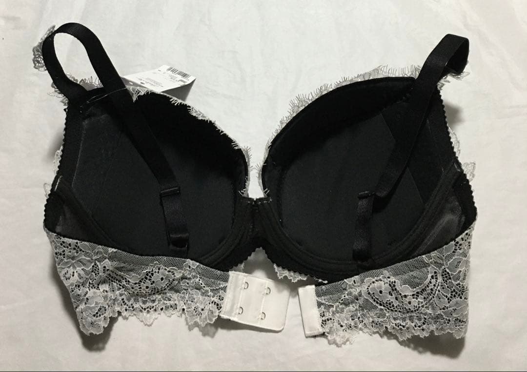 新品　ワコール　サルート 69G 店舗限定　ブラジャー G75 ショーツL