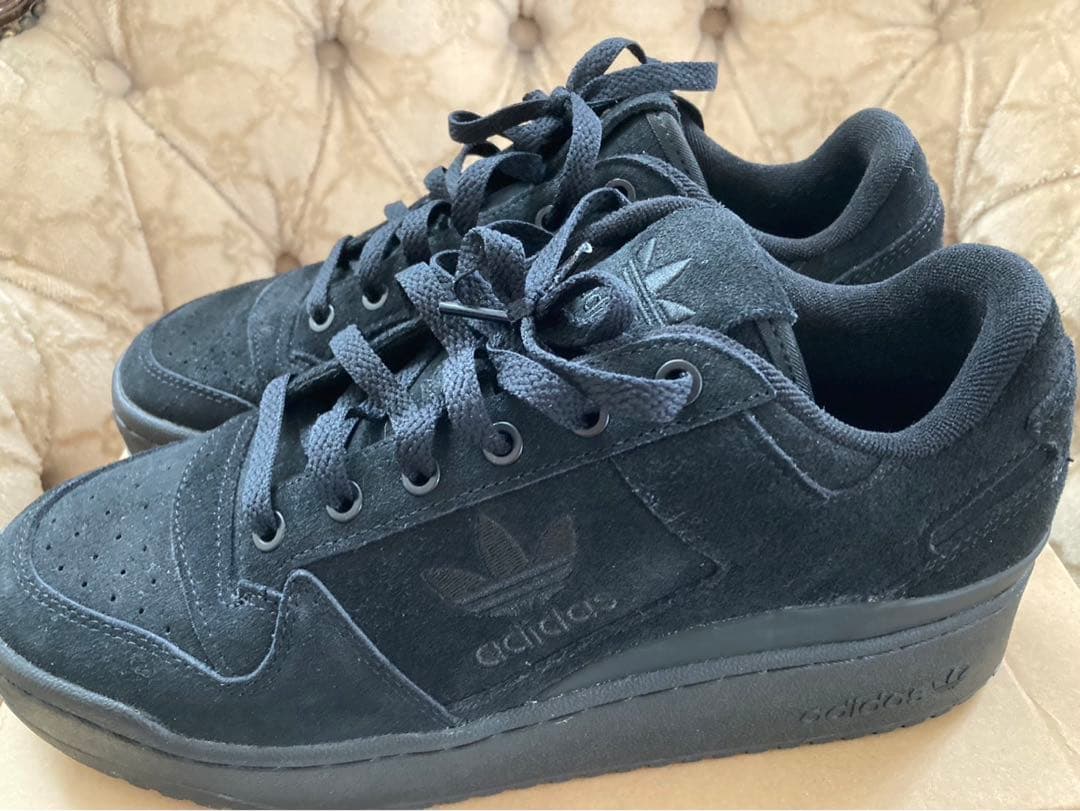 adidas（アディダス）スニーカー コアブラック 黒レディース 厚底　26.5