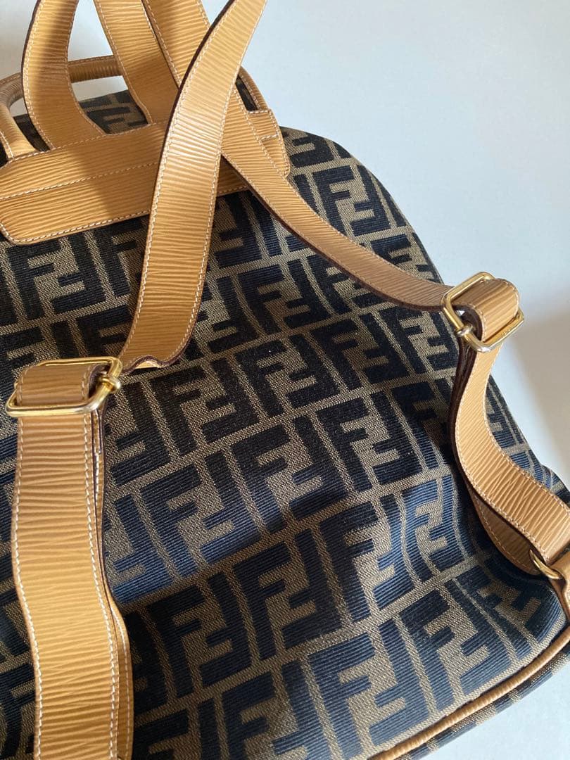 希少✨美品　FENDIフェンディ リュック バッグ バッグパック　ズッカ柄