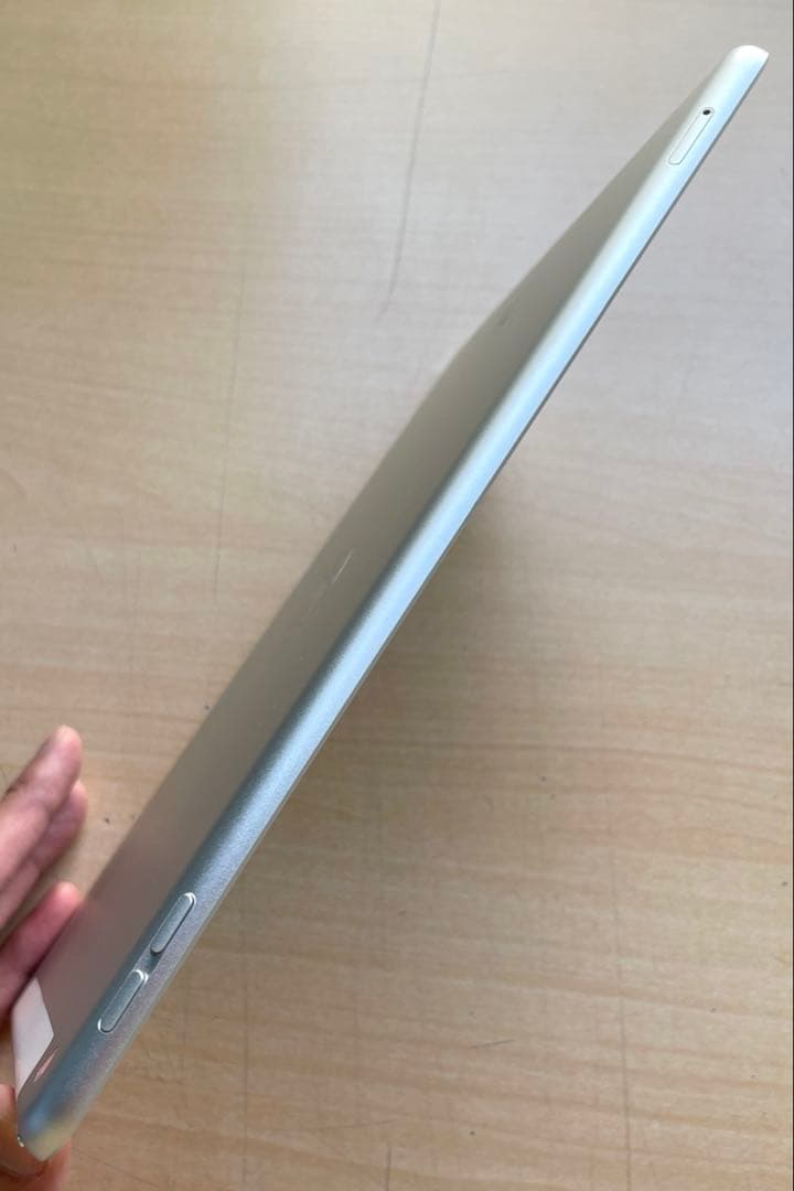 iPad 第7世代　A2197 Cellular　シルバー　32GB 超美品#1